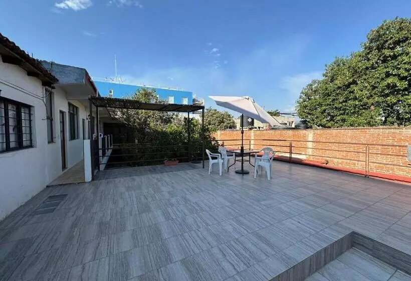 پانسیون The Florenthina S House