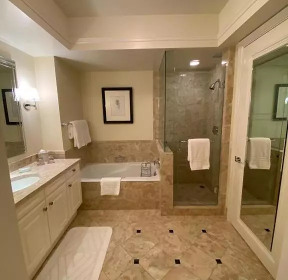 Private Condo Hotel At Four Seasons Brickell