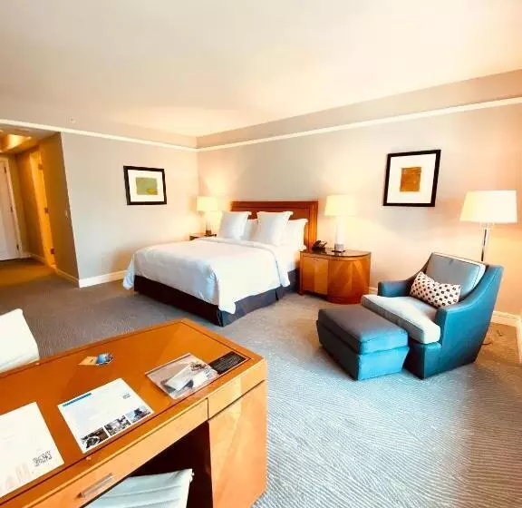 Private Condo Hotel At Four Seasons Brickell