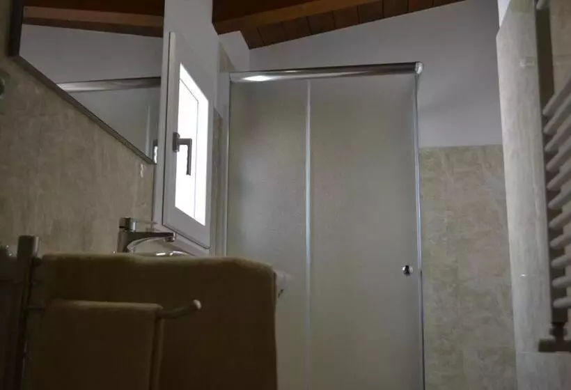 Attica B&b