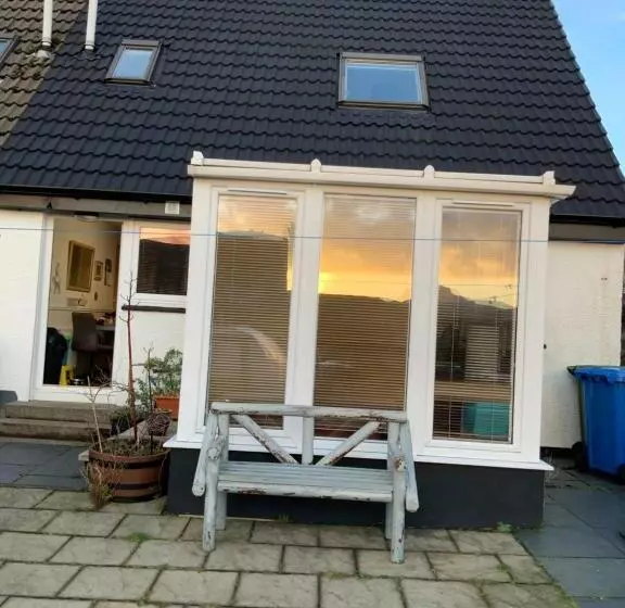 Aamiaismajoitus (B&B) Babas Rooms