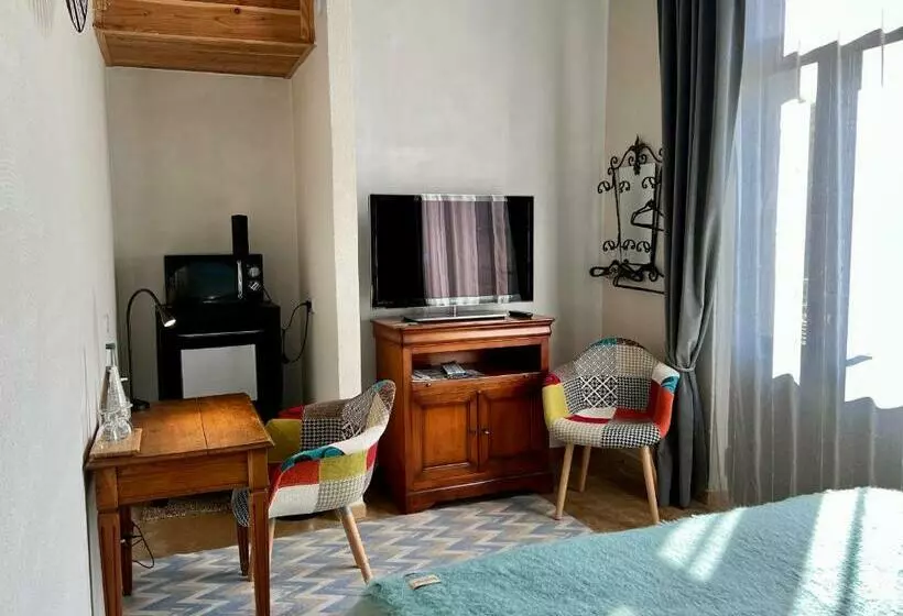 Aamiaismajoitus (B&B) Coté Puy De Dôme