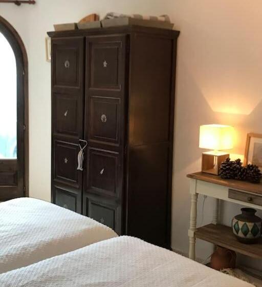 Casa Empuria  Aan Kanaal Met Zwembad En Aanlegsteiger