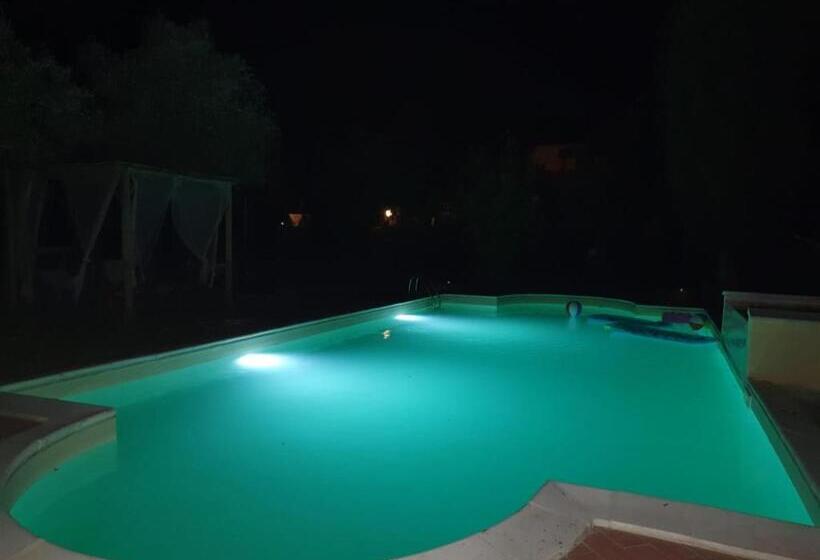 La Ginestra Di Valerio Chianti Villa With Large Pool & Wifi