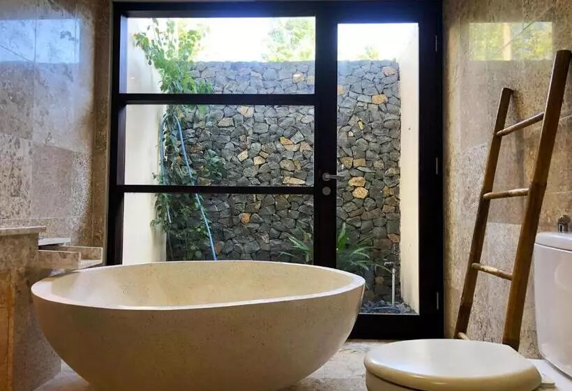 Lombok Sunset Bay Resort