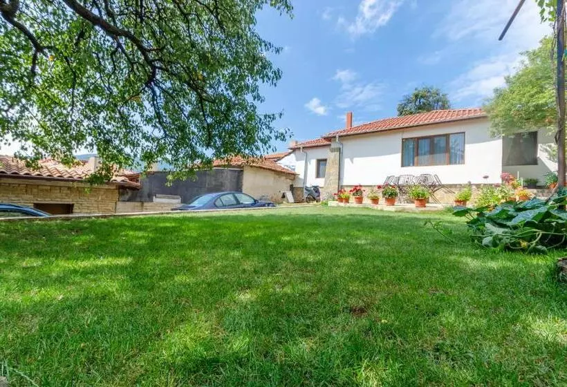 Majatalo къща за гости виктория