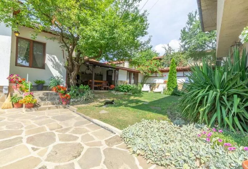 Majatalo къща за гости виктория