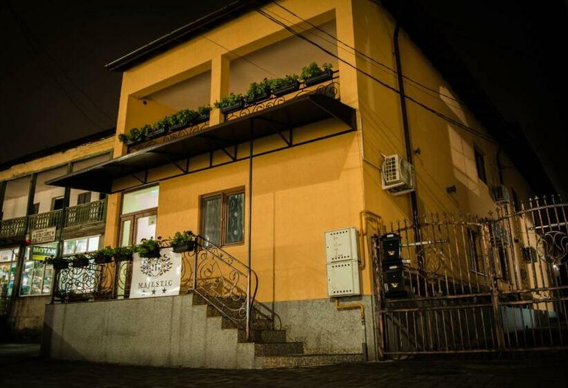 پانسیون Casa Majestic