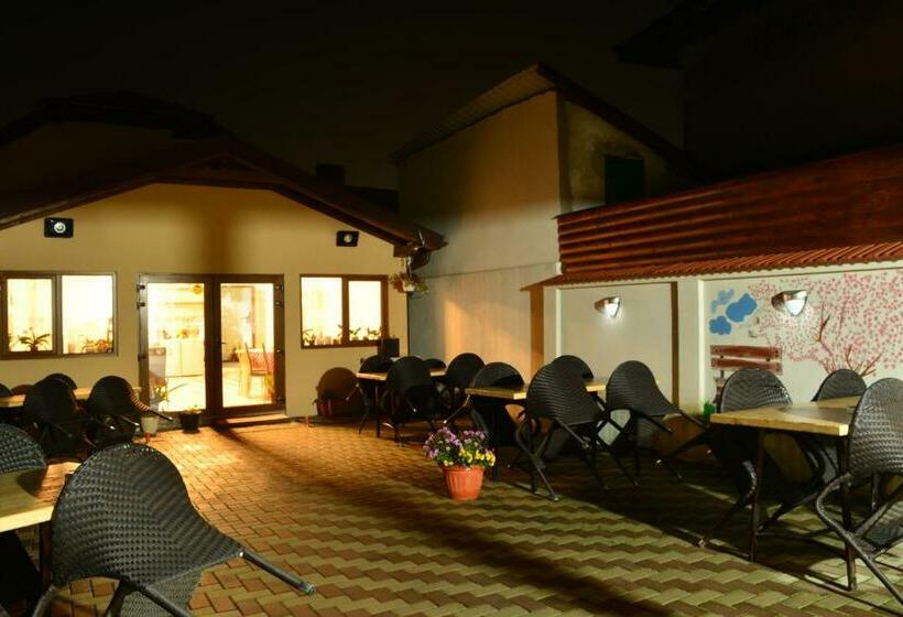 پانسیون Casa Majestic