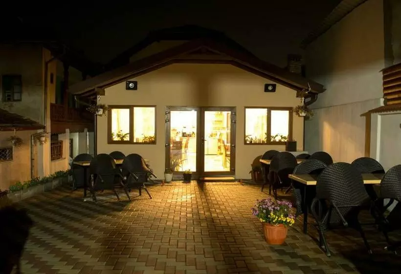 پانسیون Casa Majestic