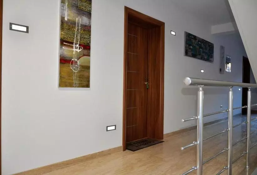 Majatalo Casa Tibi   Sinaia