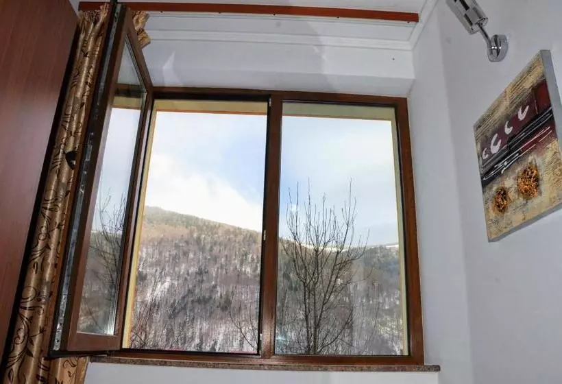 Majatalo Casa Tibi   Sinaia