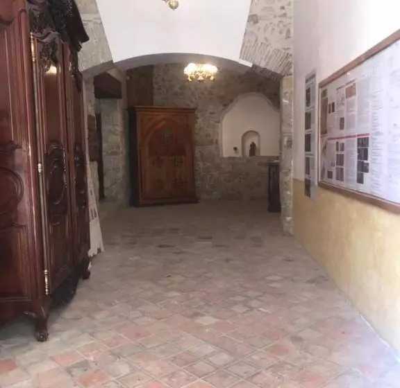 پانسیون Couvent Des Carmes