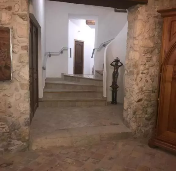 پانسیون Couvent Des Carmes