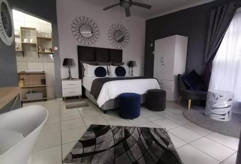 Majatalo Roxy S Rest Guest House