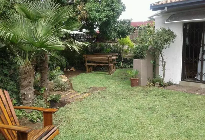 Majatalo Roxy S Rest Guest House