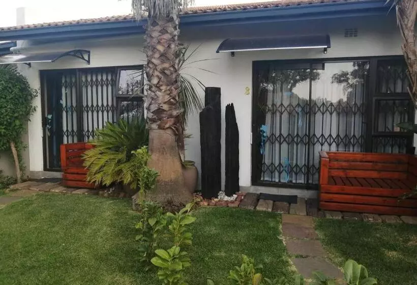 Majatalo Roxy S Rest Guest House