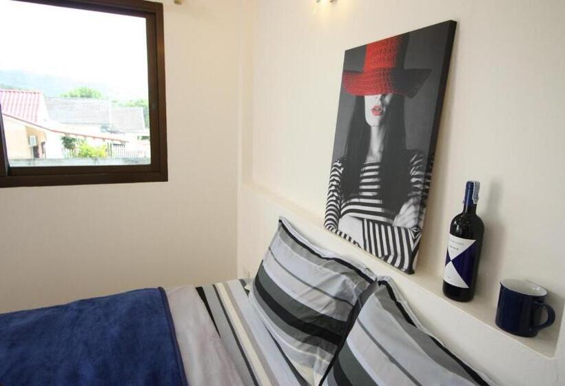 펜션 Sun & Sea Nai Yang Phuket