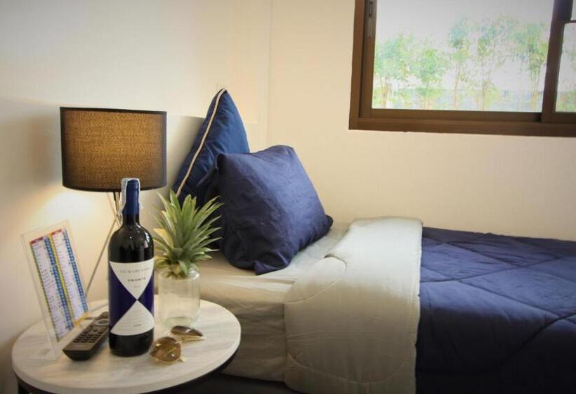 펜션 Sun & Sea Nai Yang Phuket