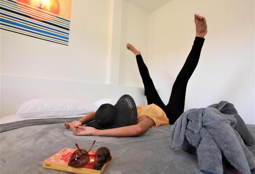 펜션 Sun & Sea Nai Yang Phuket