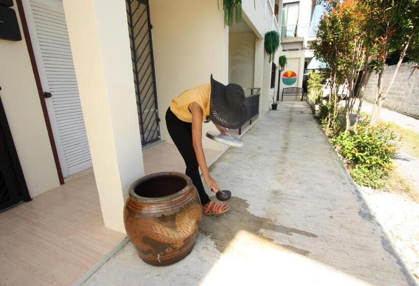 펜션 Sun & Sea Nai Yang Phuket