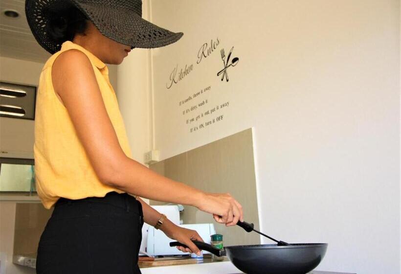 펜션 Sun & Sea Nai Yang Phuket