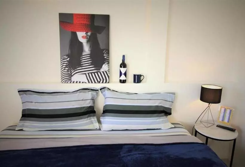 Majatalo Sun & Sea Nai Yang Phuket