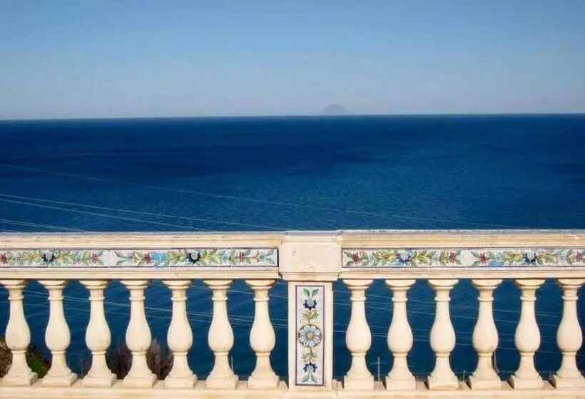 The Palace B&b And Apartments