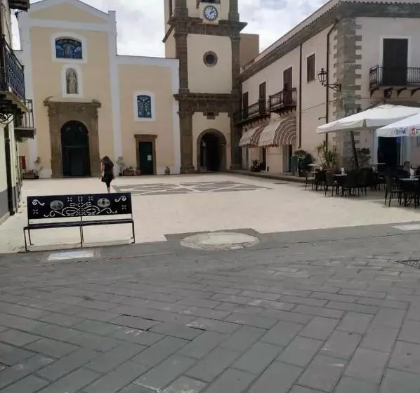 The Palace B&b And Apartments