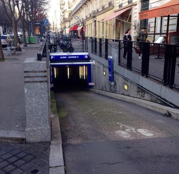 Bed & Breakfast Eiffel Tower View Residence