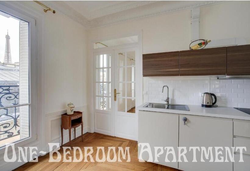 Bed & Breakfast Eiffel Tower View Residence