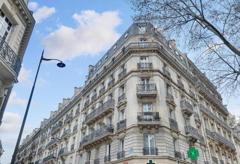 Bed & Breakfast Eiffel Tower View Residence