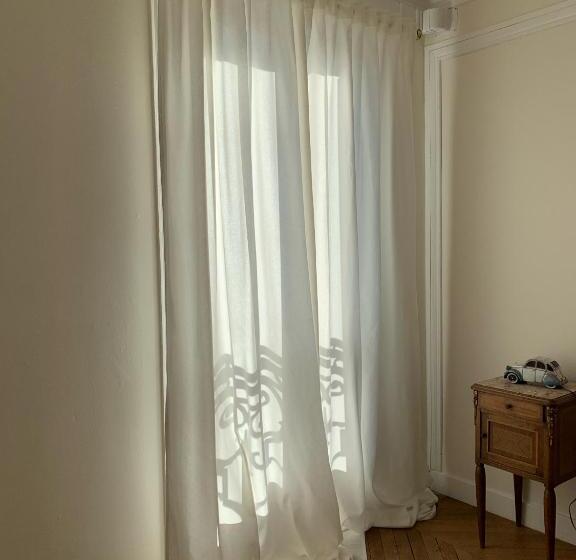 Bed & Breakfast Eiffel Tower View Residence