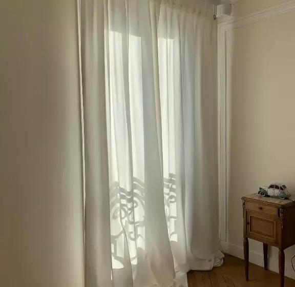 ベッドアンドブレックファースト Eiffel Tower View Residence