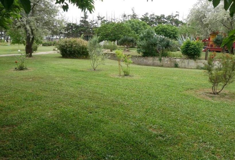 צימר Mas Maurane Roulotte Avec Spa Privé Aux Portes D Arles