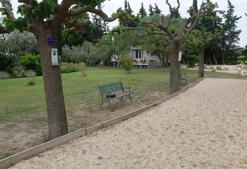 צימר Mas Maurane Roulotte Avec Spa Privé Aux Portes D Arles