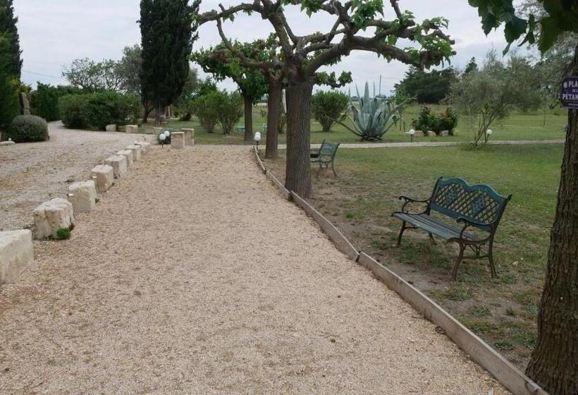 צימר Mas Maurane Roulotte Avec Spa Privé Aux Portes D Arles