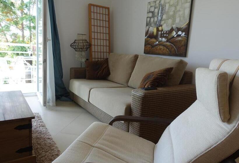 Gloria Maris Cabanas Gardens