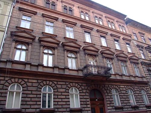 D78 Dohány Apartment