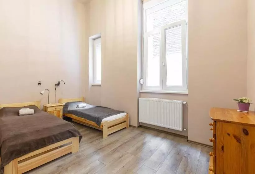 D78 Dohány Apartment