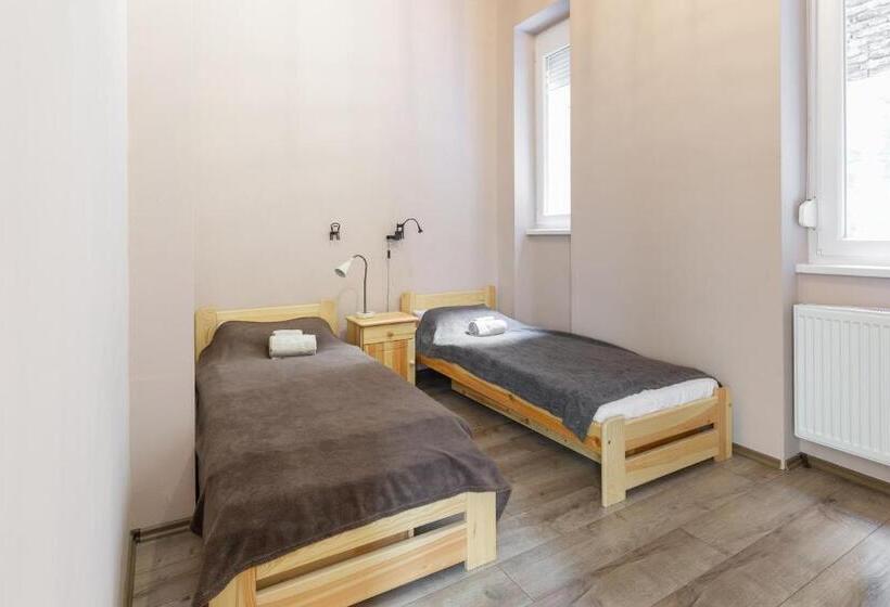 D78 Dohány Apartment