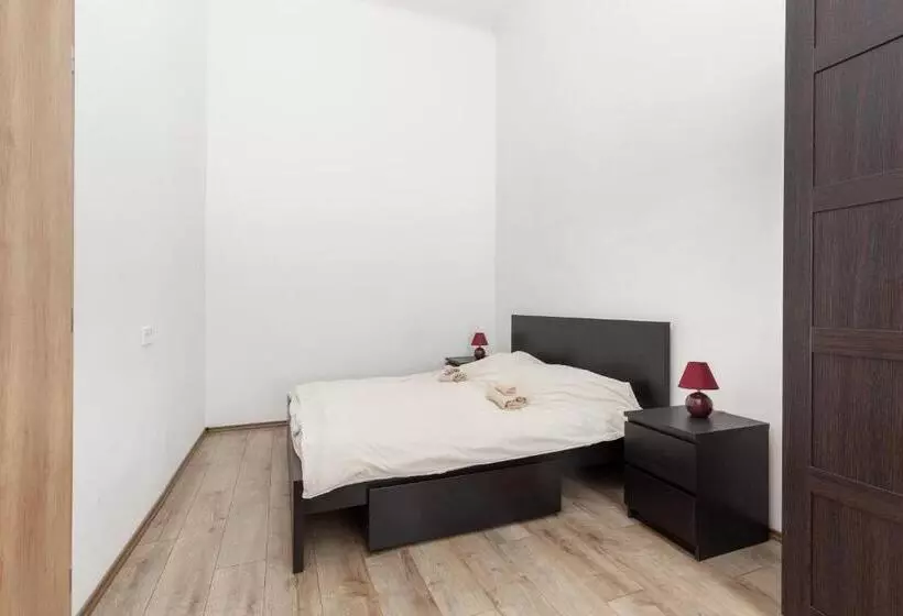 D78 Dohány Apartment