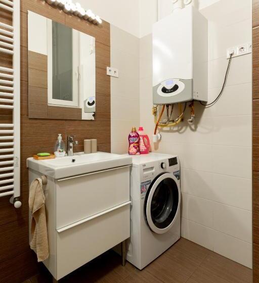 D78 Dohány Apartment