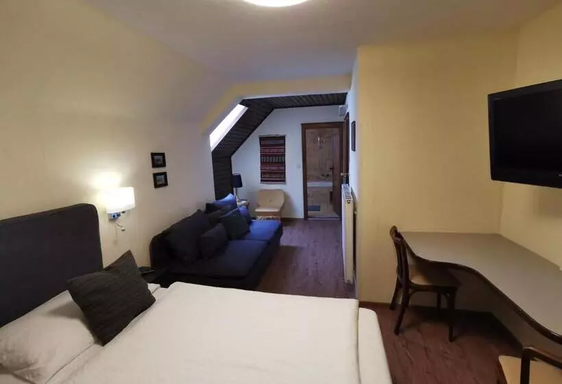 ホテル Gasthof Zur Sonne