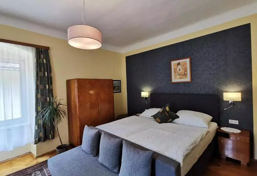 ホテル Gasthof Zur Sonne