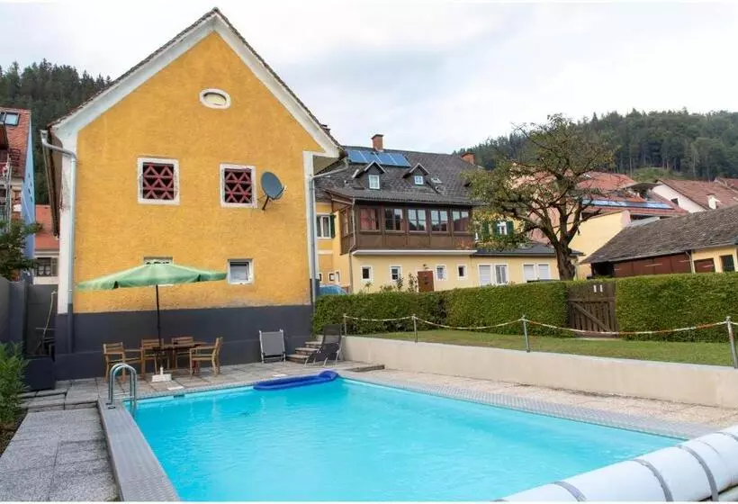 ホテル Gasthof Zur Sonne