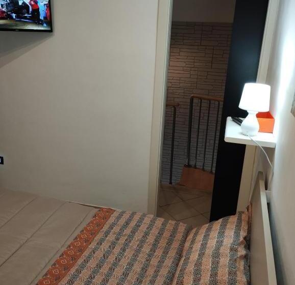 פנסיון Casa Rosy