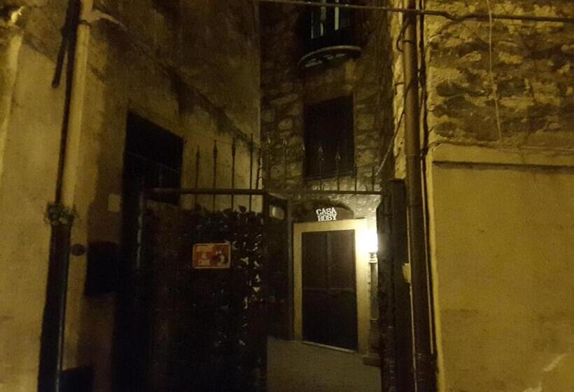 פנסיון Casa Rosy