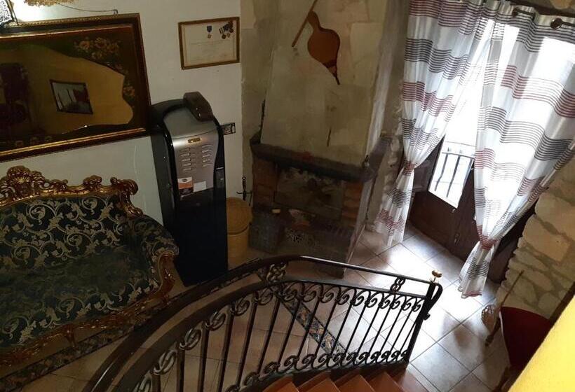 פנסיון Casa Rosy