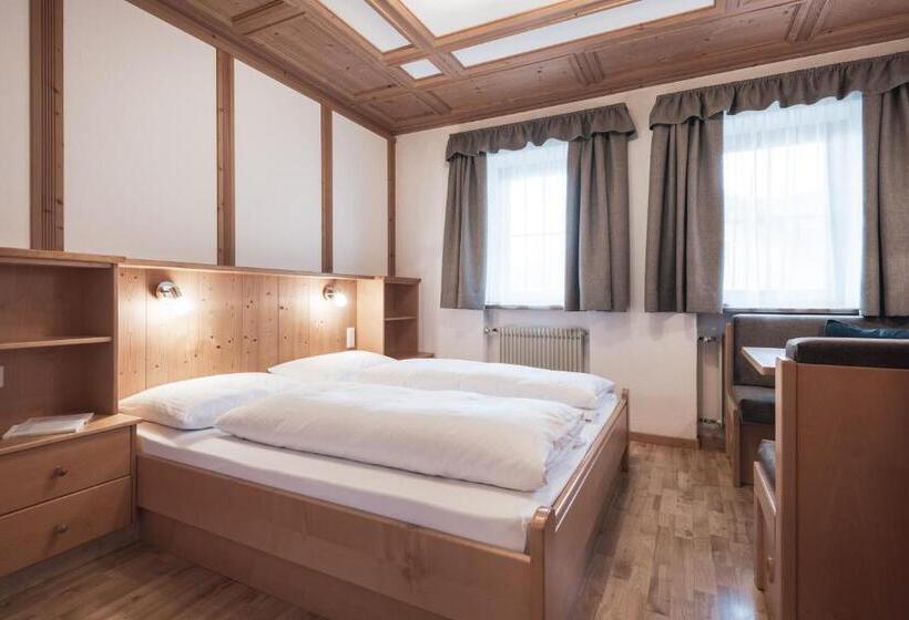 פנסיון Ciasa Altonn